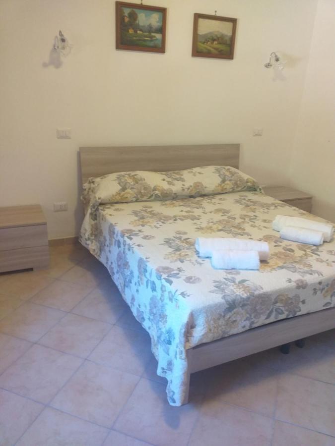 Bed & Breakfast Il Sentiero 阿杰罗拉 外观 照片