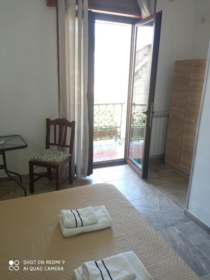 Bed & Breakfast Il Sentiero 阿杰罗拉 外观 照片