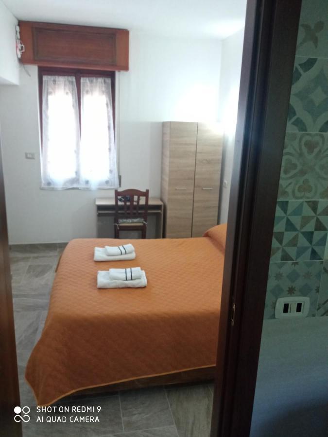 Bed & Breakfast Il Sentiero 阿杰罗拉 外观 照片